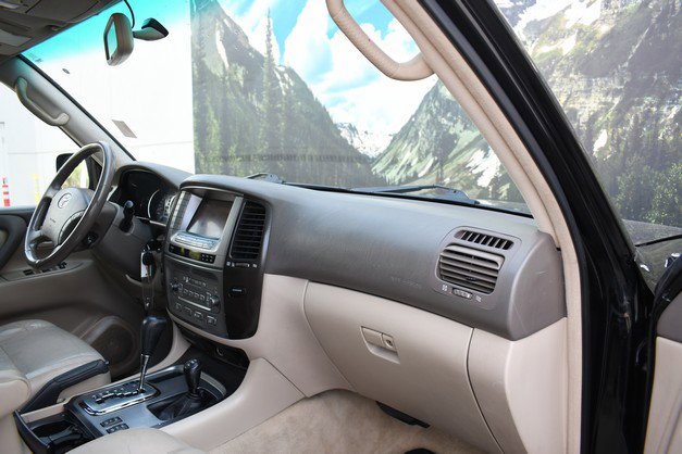 Used 2005 Toyota Land Cruiser AWD/4WD image 25