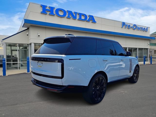 Used 2025 Land Rover Range Rover SE AWD/4WD image 4