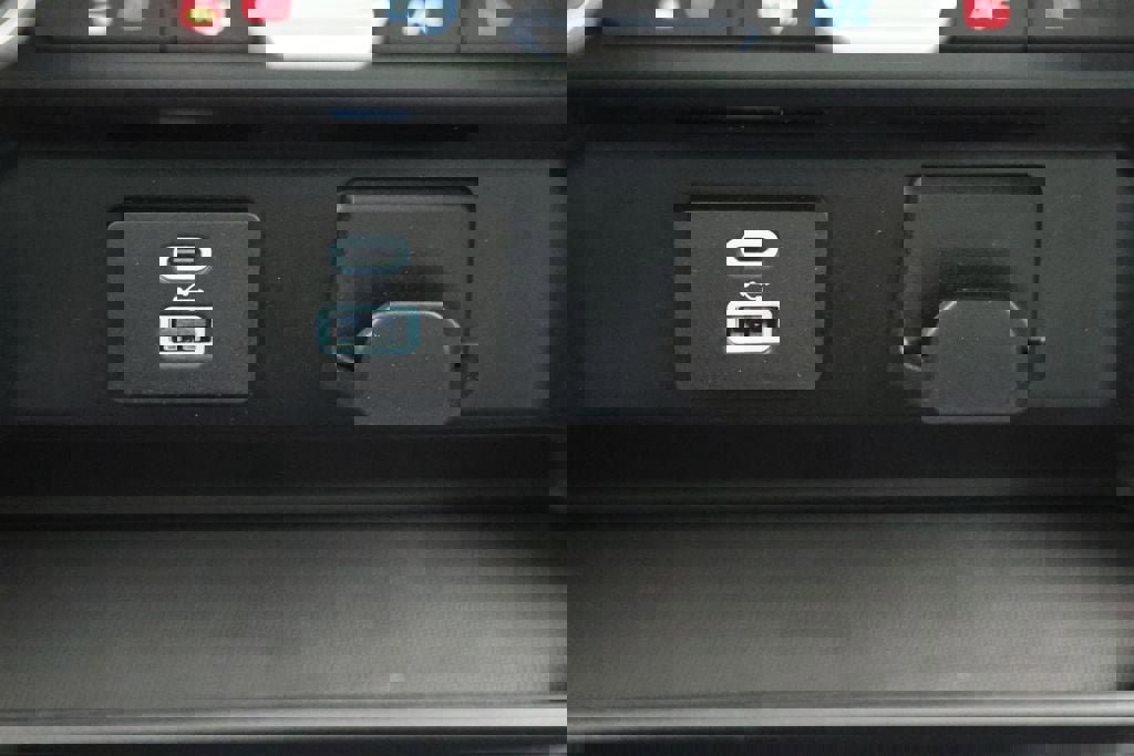 Used 2023 Ford F150 XLT w/ Equipment Group 302A High image 28