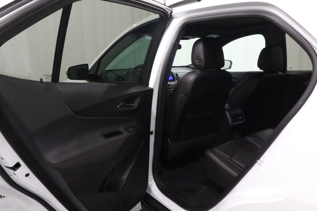 Used 2022 Chevrolet Equinox RS w/ RS Leather Package AWD/4WD image 14