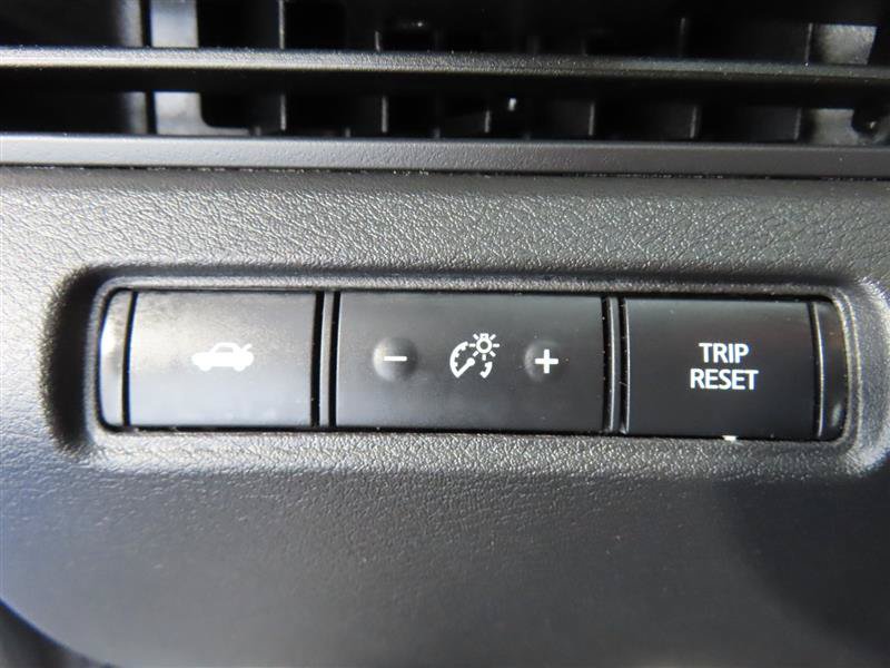 Used 2025 Nissan Altima 2.5 SV FWD image 17