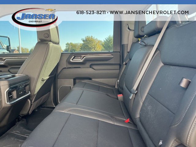 Used 2024 Chevrolet Silverado 2500 LTZ w/ LTZ Convenience Package image 18