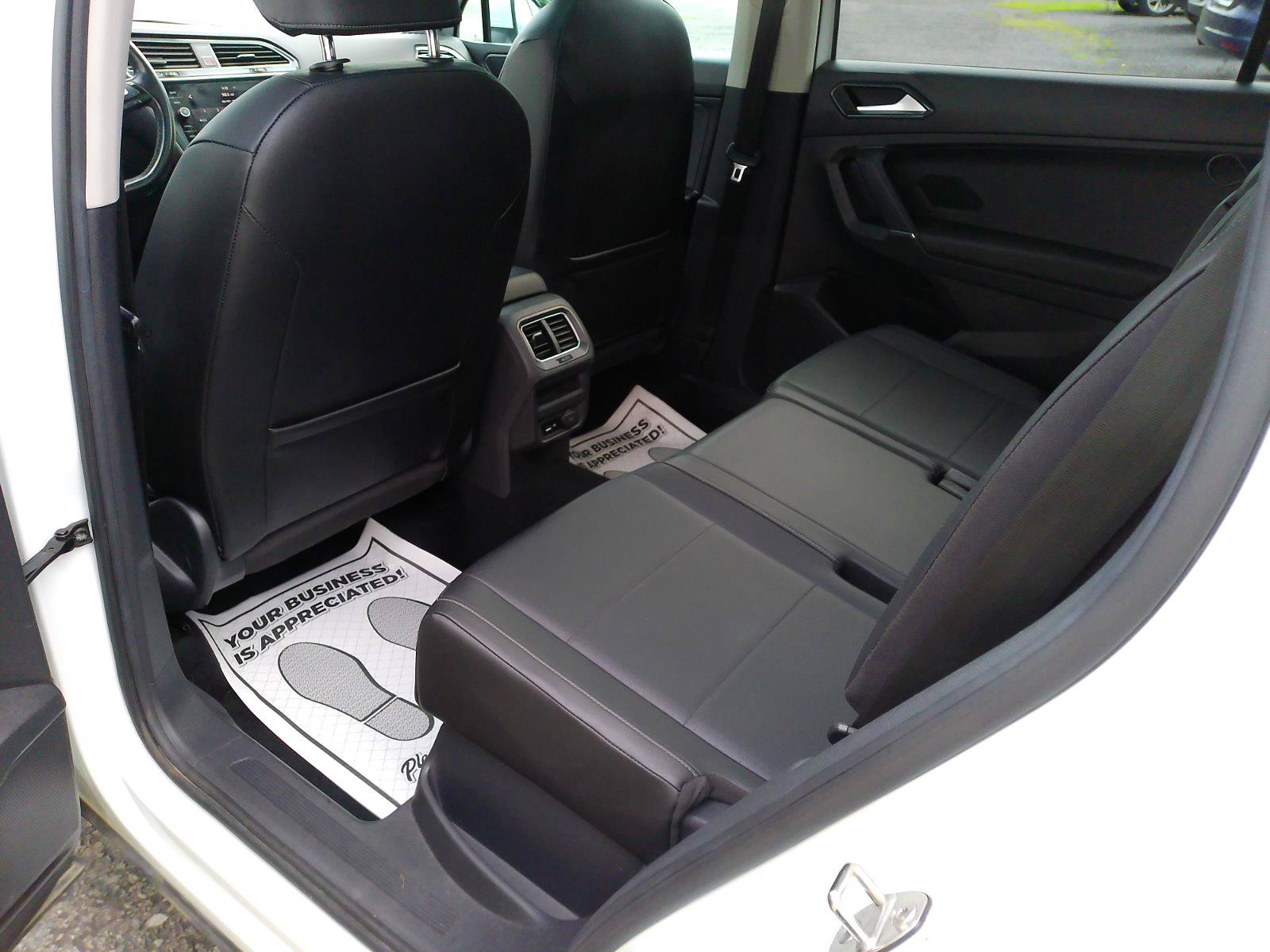 Used 2018 Volkswagen Tiguan SE w/ Panoramic Sunroof Package AWD/4WD image 28