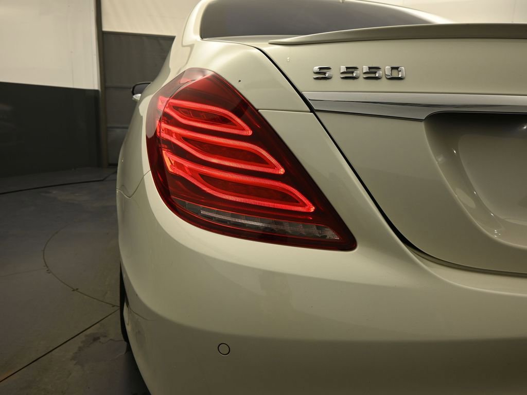Used 2016 Mercedes-Benz S 550 Sedan image 9