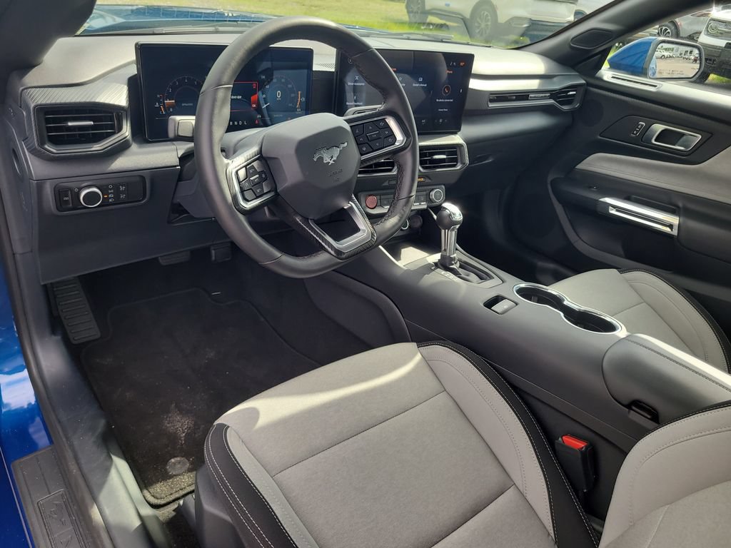 Used 2024 Ford Mustang Coupe RWD image 10