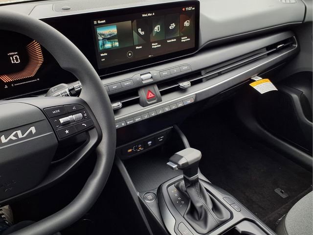 New 2026 Kia K4 LXS image 8