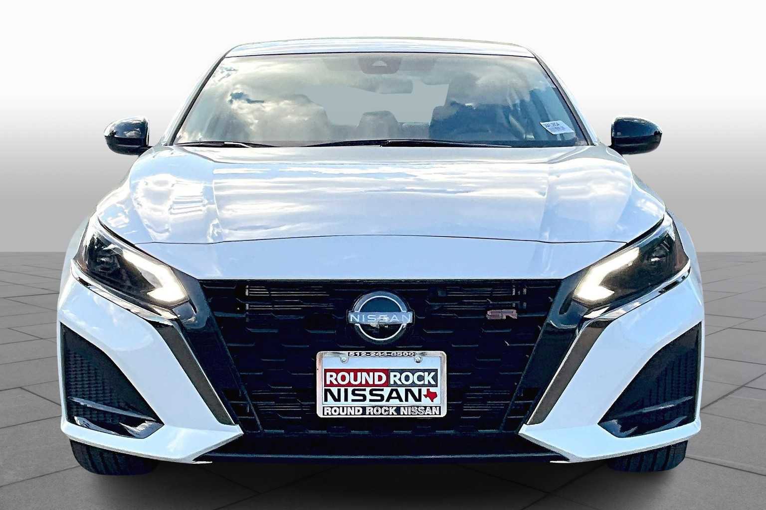 New 2025 Nissan Altima 2.5 SR image 3