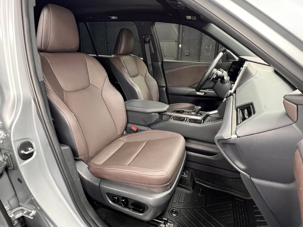 Used 2024 Lexus TX 350 FWD w/ Captains Chair Package image 7