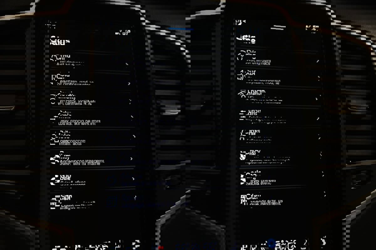 Used 2024 Volvo XC90 B6 Plus w/ Protection Package Premier image 36