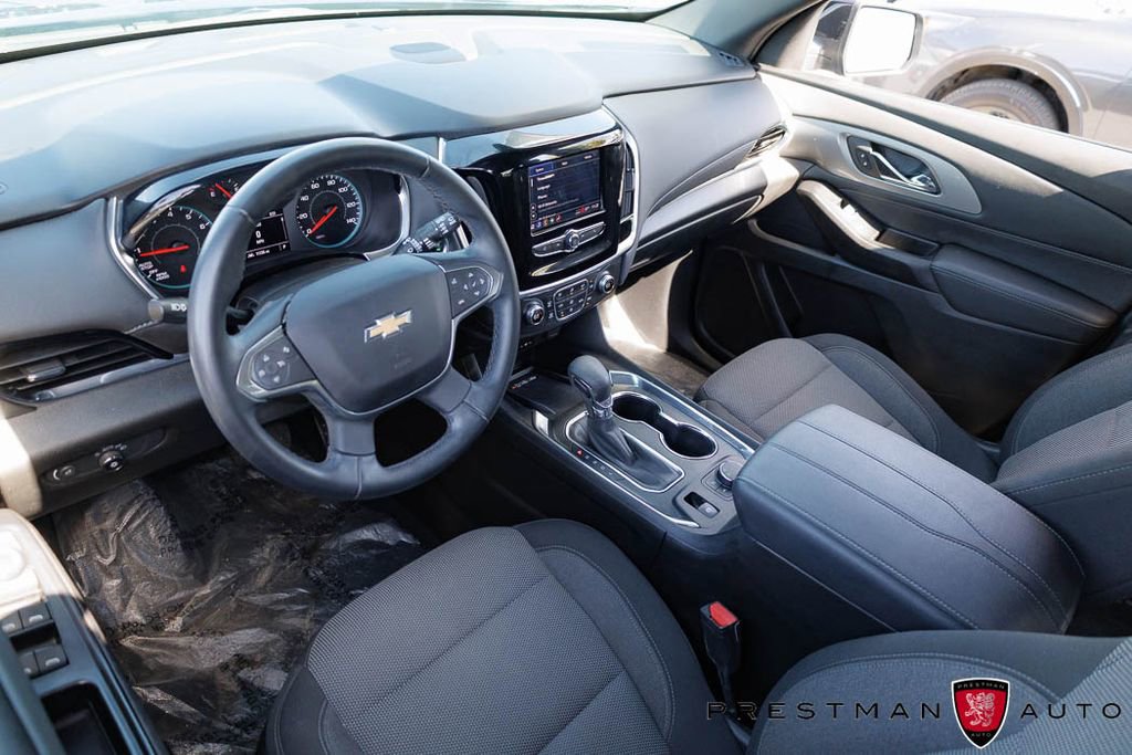 Used 2023 Chevrolet Traverse LT FWD image 19