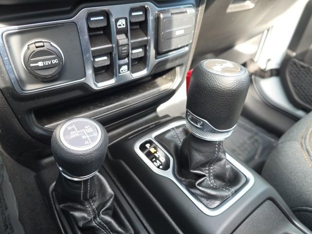 Used 2025 Jeep Wrangler Sahara 4xe w/ Safety Group image 30