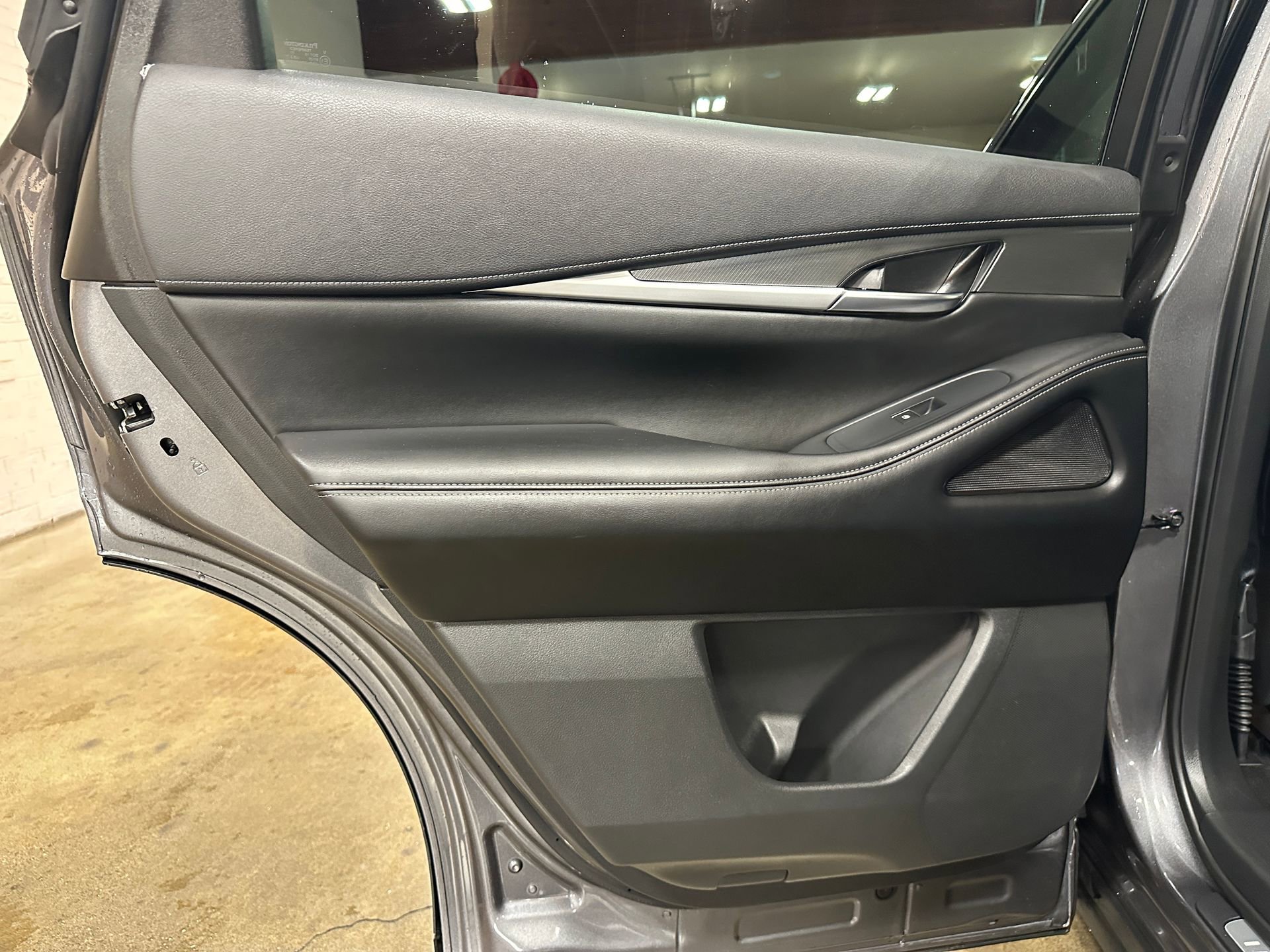 Used 2025 INFINITI QX60 Luxe AWD/4WD image 16