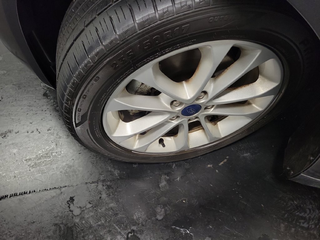 Used 2019 Ford Fusion SE FWD image 14