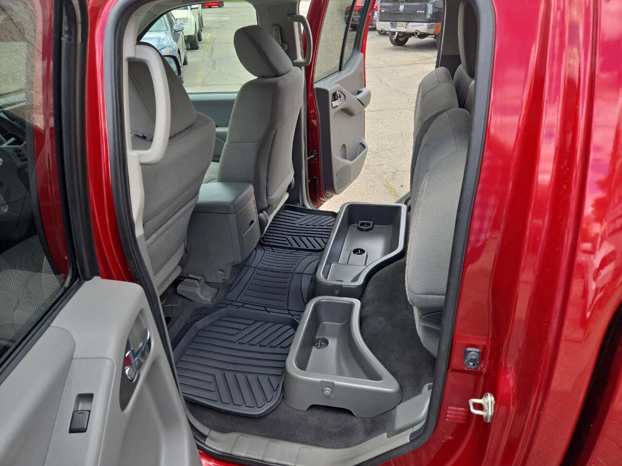 Used 2019 Nissan Frontier SV image 33
