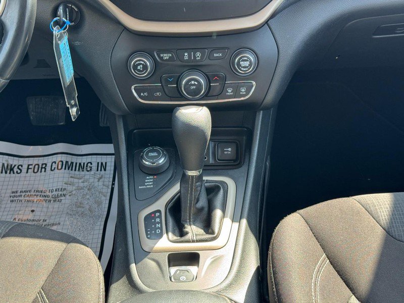 Used 2016 Jeep Cherokee Latitude image 14