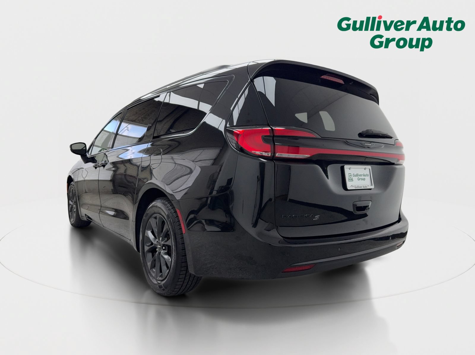 Used 2021 Chrysler Pacifica Touring-L w/ S Appearance Package FWD image 5