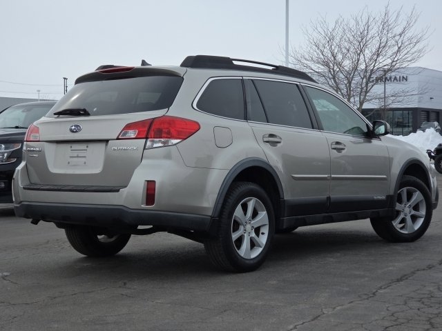 Used 2014 Subaru Outback 2.5i Premium w/ Accessory Value Package (OY1) image 8