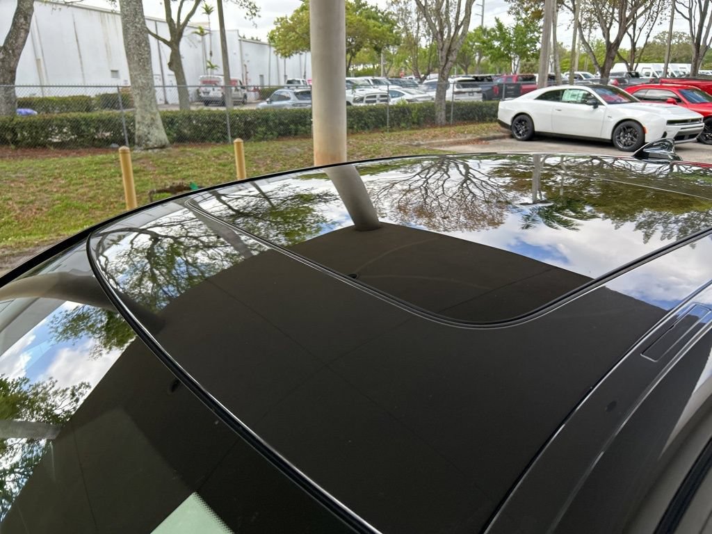 Used 2023 BMW 540i w/ M Sport Package RWD image 18