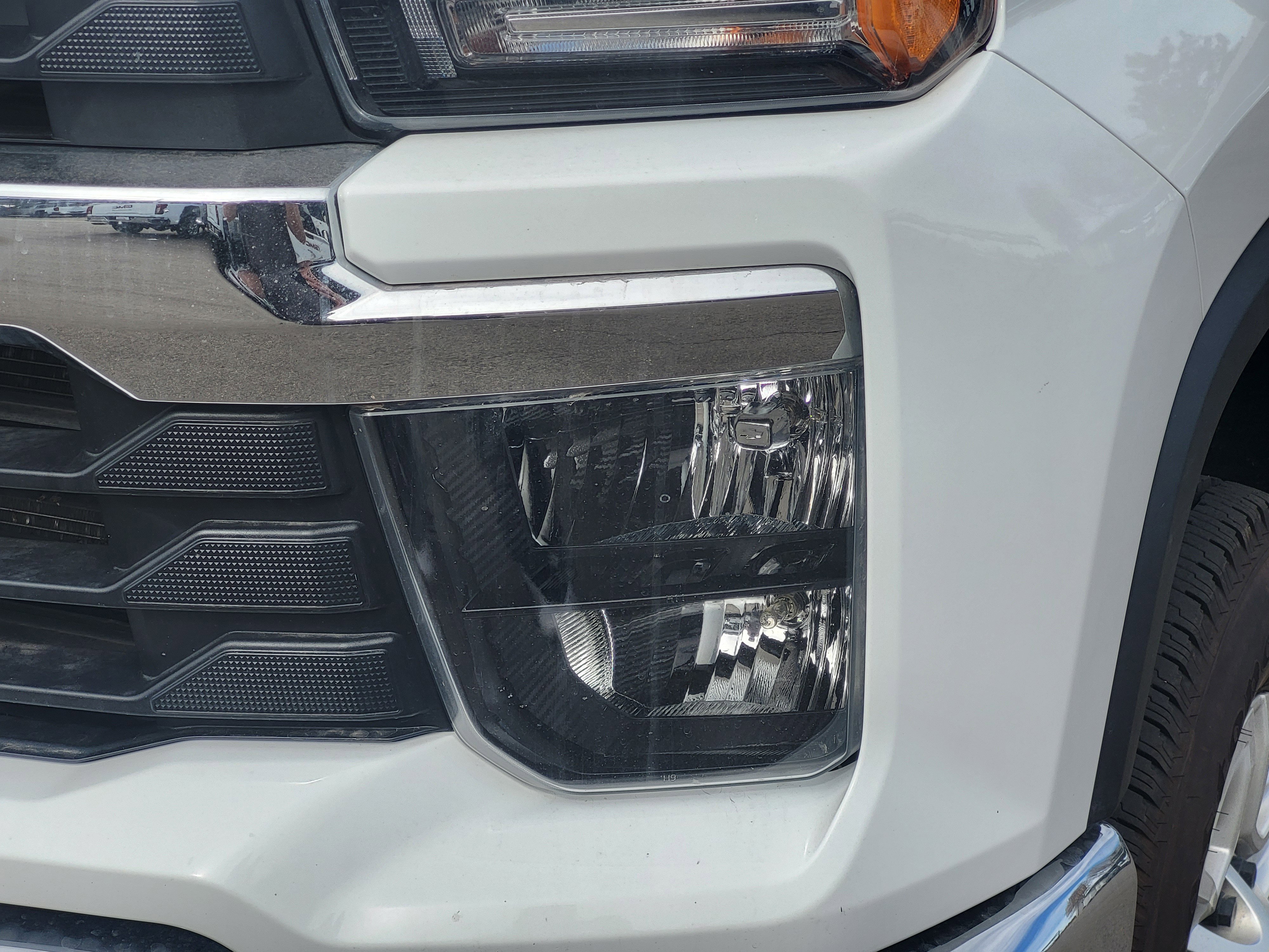 Used 2024 Chevrolet Silverado 2500 LT AWD/4WD image 8