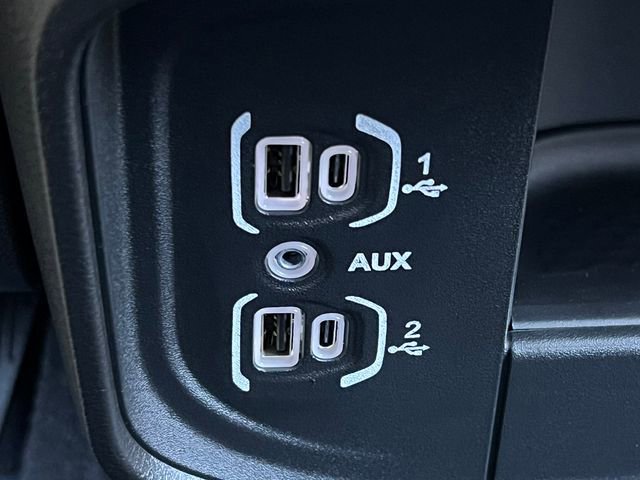 Used 2025 RAM 3500 Laramie AWD/4WD image 35