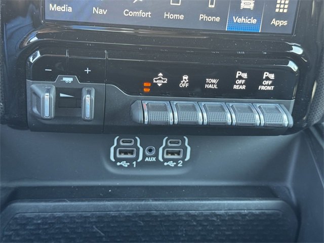 Used 2023 RAM 1500 Limited w/ Body Color Bumper Group image 38