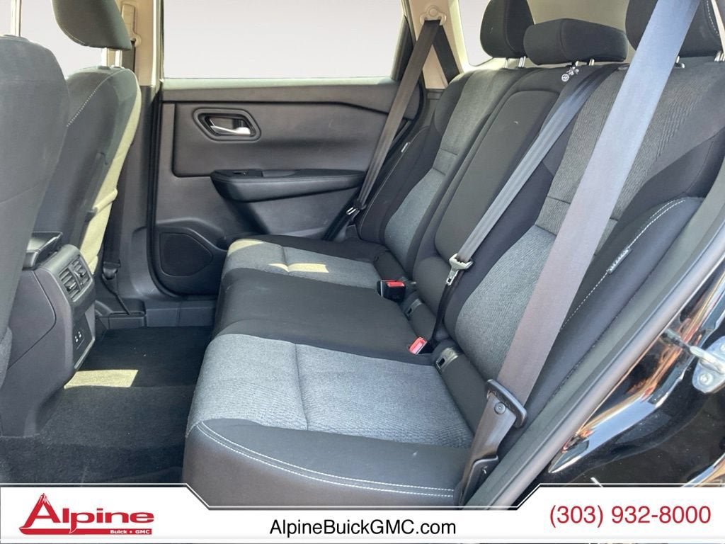 Used 2024 Nissan Rogue SV AWD/4WD image 13