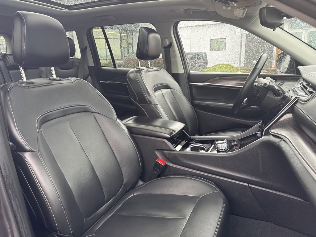 Used 2022 Jeep Grand Cherokee Limited image 30