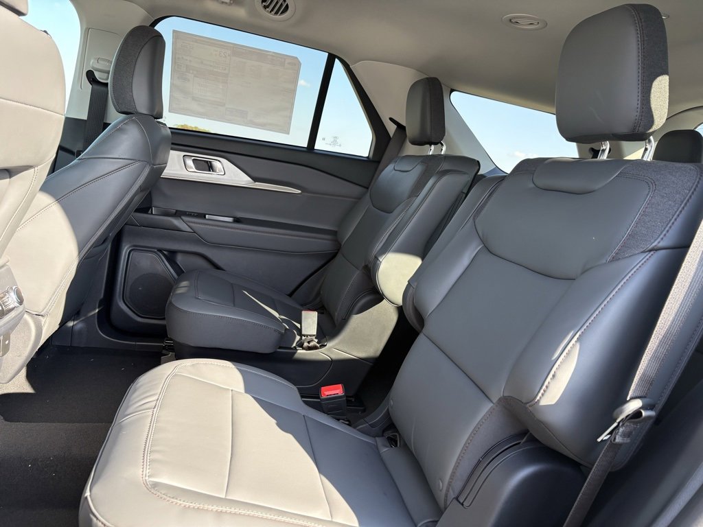 New 2026 Ford Explorer Active image 23