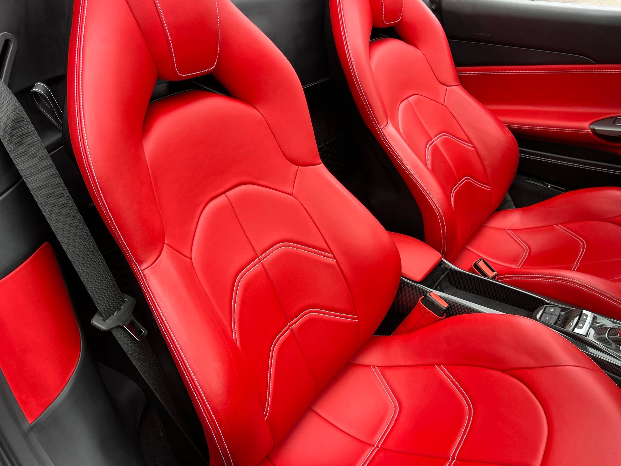 Used 2017 Ferrari 488 Spider RWD image 25