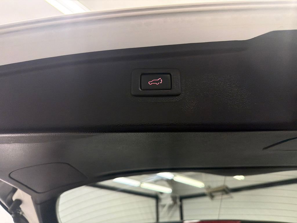 Used 2019 Subaru Outback 2.5i Limited w/ Popular Package #2 AWD/4WD image 21