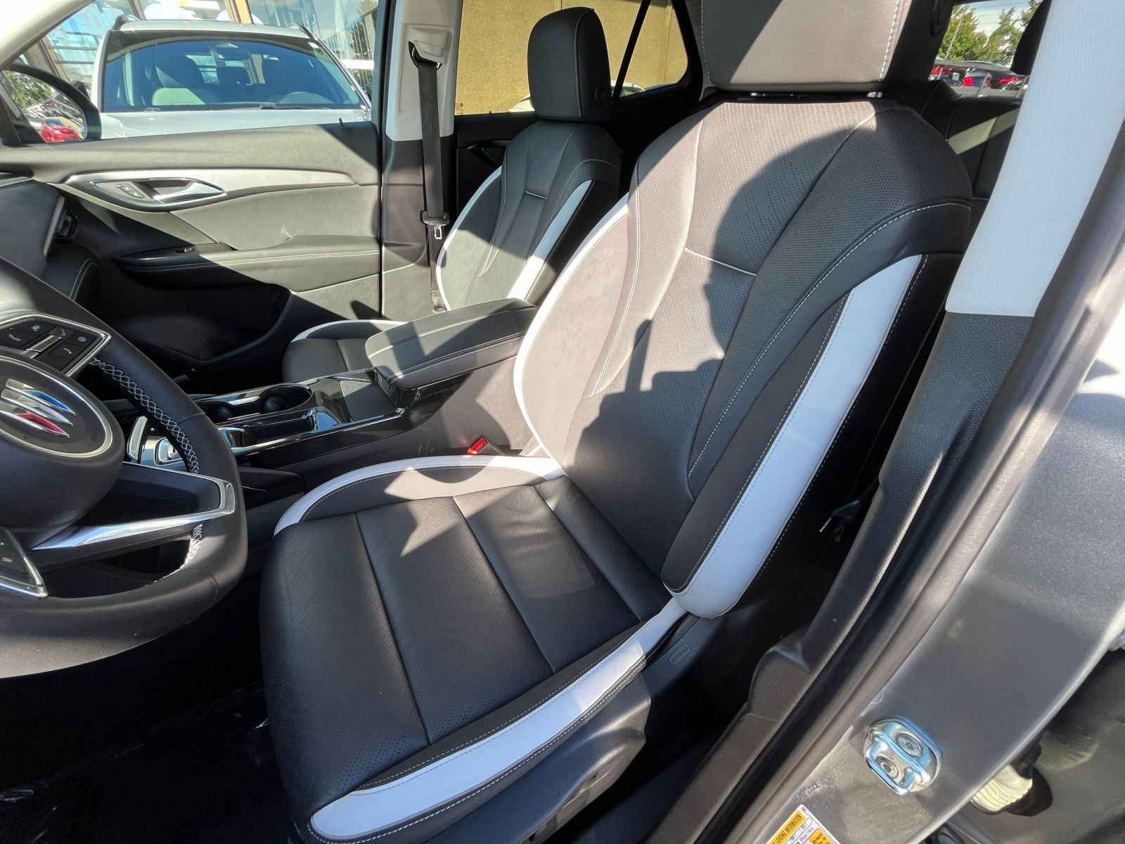 Used 2024 Buick Envision Sport Touring image 36