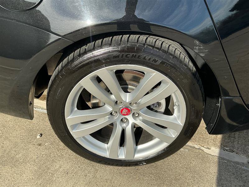 Used 2014 Jaguar XJ L Portfolio image 23