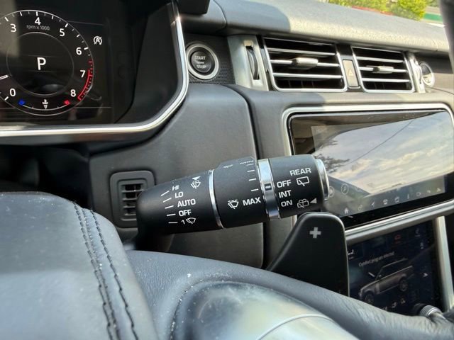 Used 2018 Land Rover Range Rover Supercharged AWD/4WD image 32