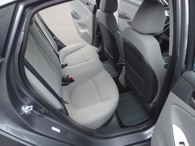 Used 2017 Hyundai Accent SE image 11