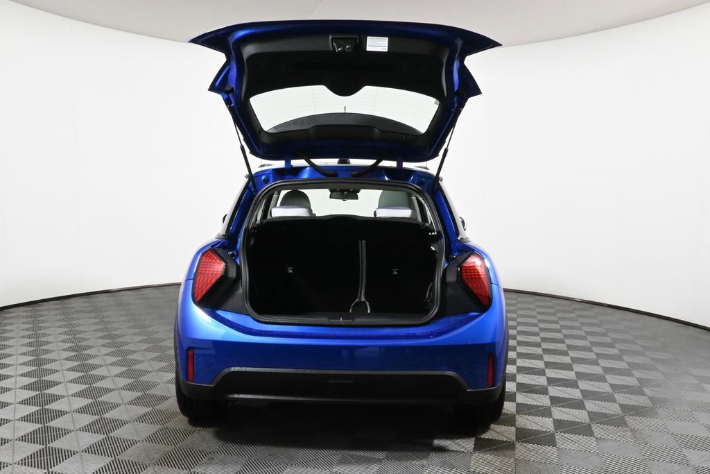 Used 2025 MINI Cooper 2-Door Hardtop image 34