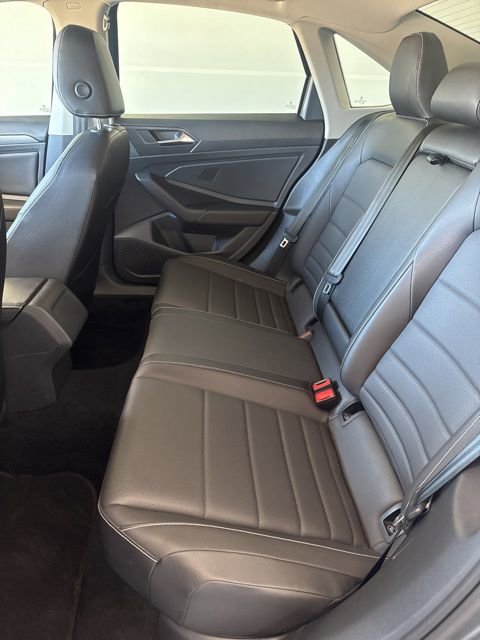 Used 2024 Volkswagen Jetta SE FWD image 22