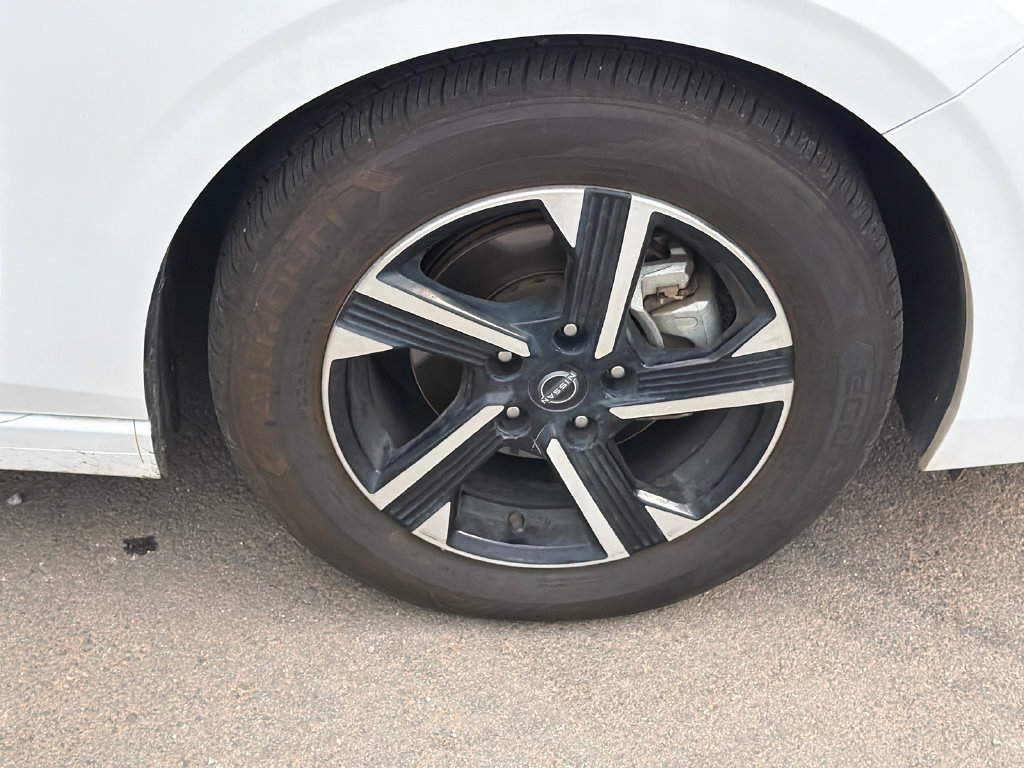 Used 2024 Nissan Sentra SV FWD image 12