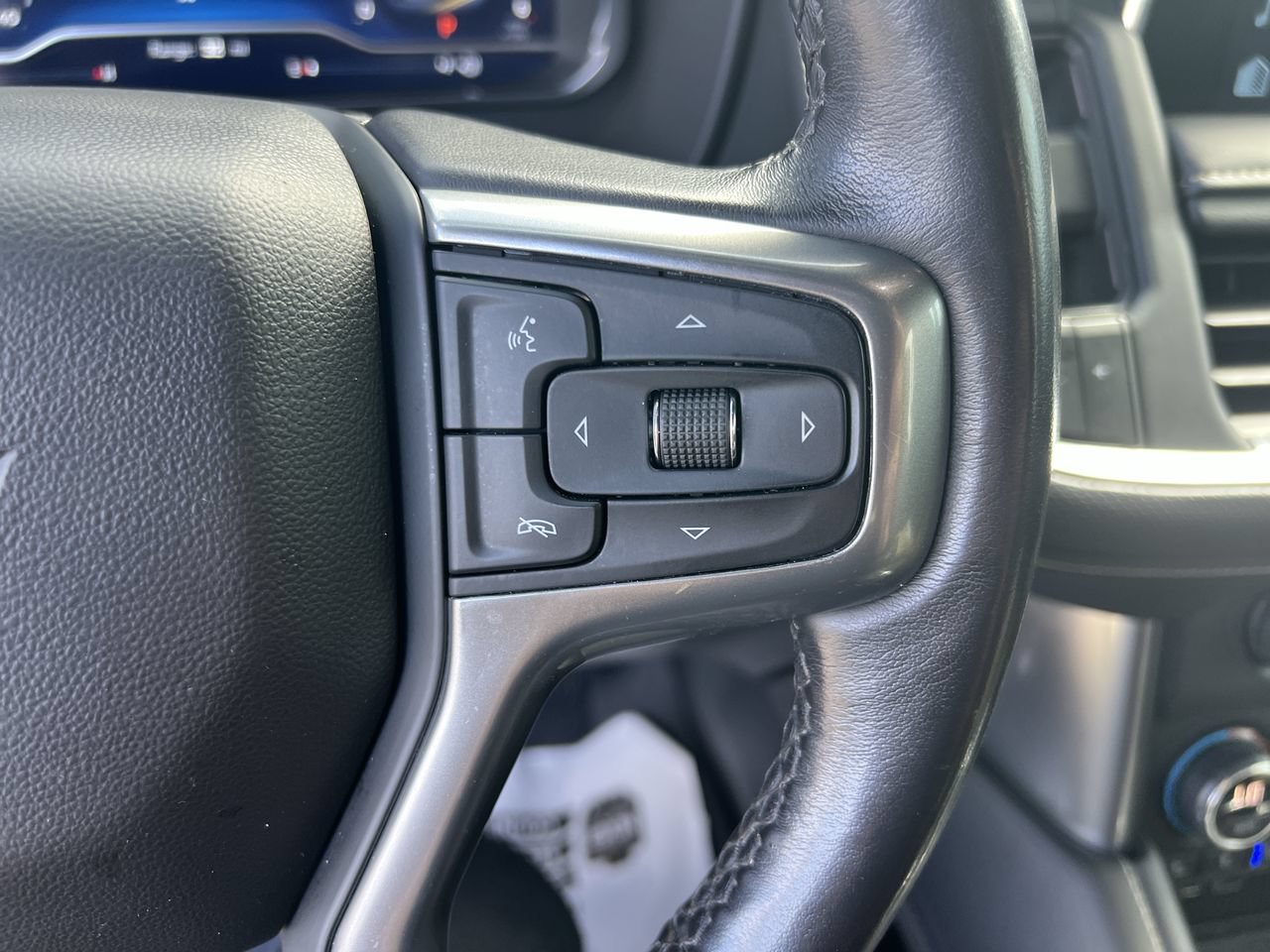 Used 2023 Chevrolet Tahoe Premier AWD/4WD image 20