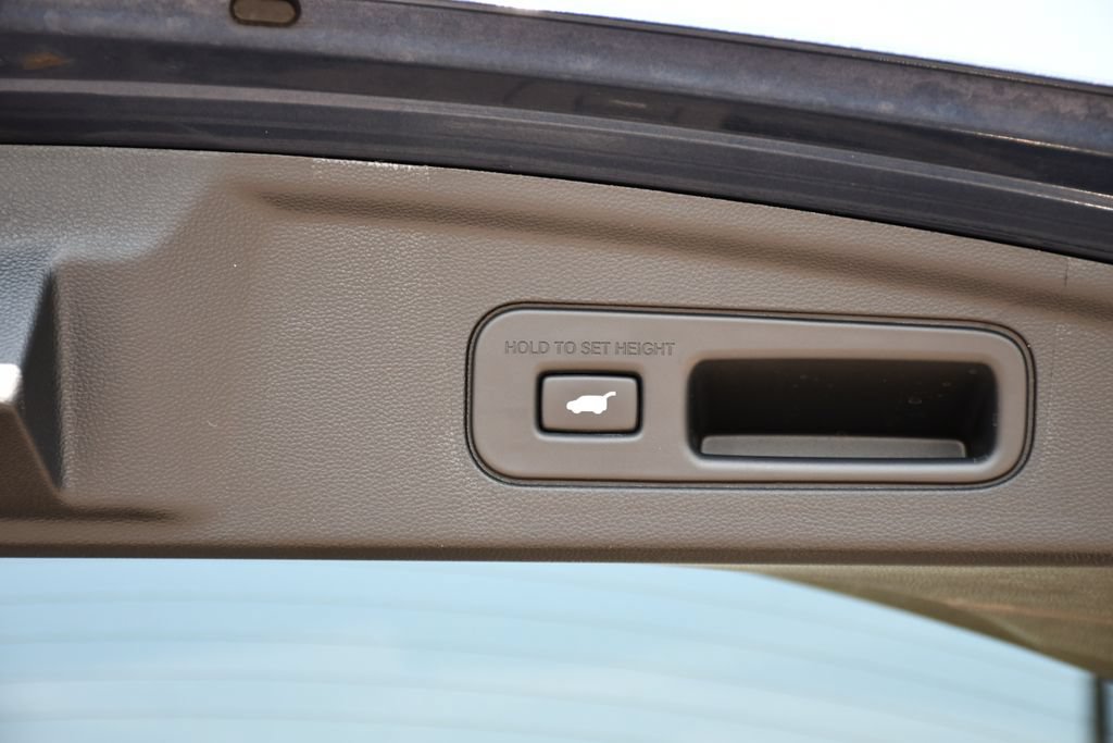 Used 2025 Acura MDX SH-AWD image 43