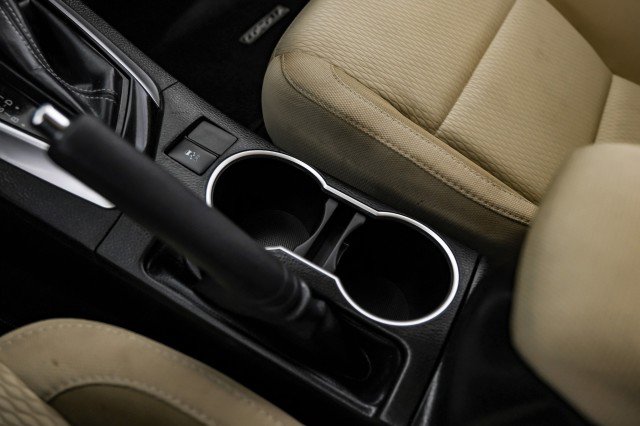 Used 2017 Toyota Corolla LE image 24