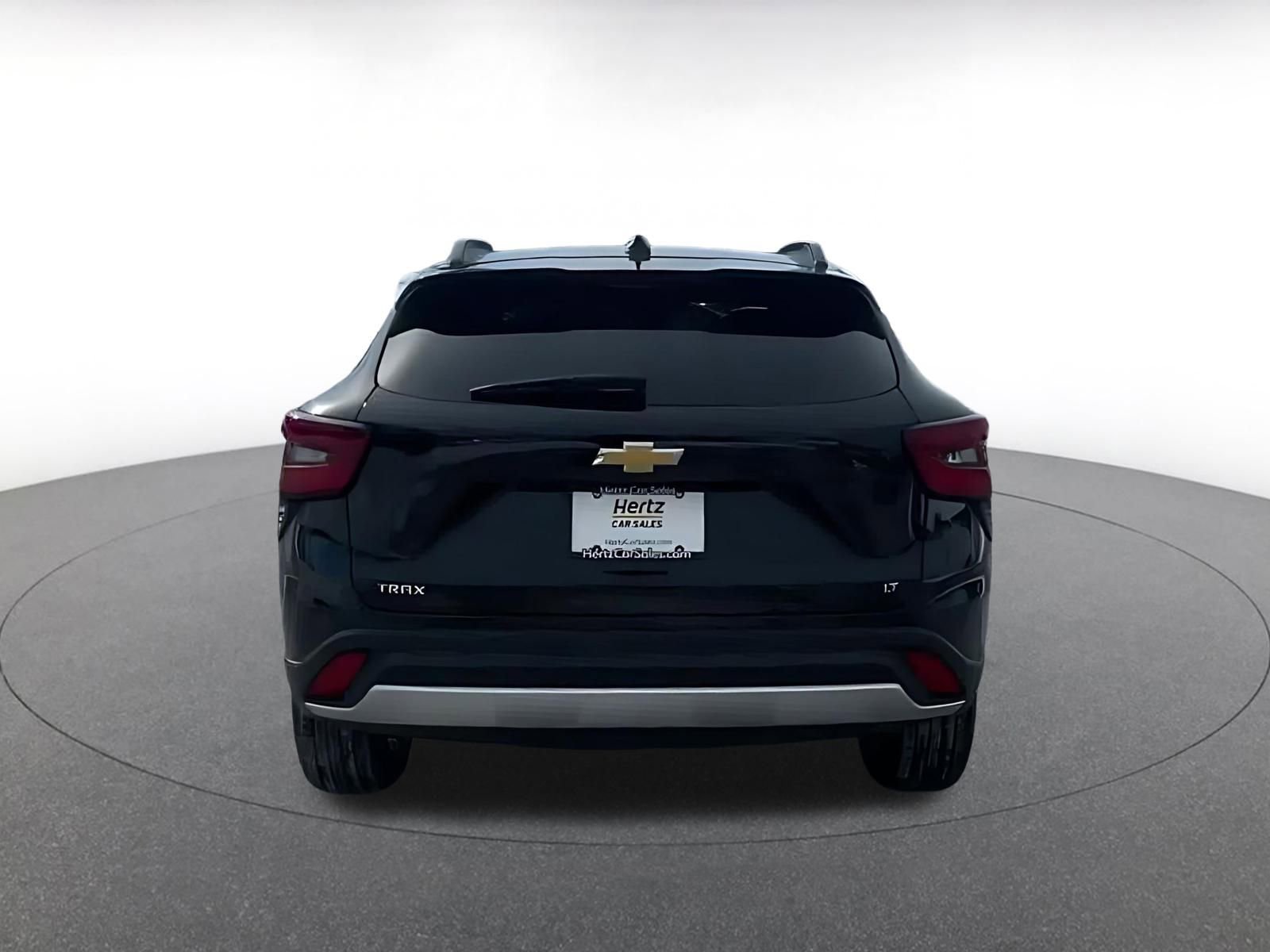 Used 2025 Chevrolet Trax LT w/ LT Convenience Package image 12