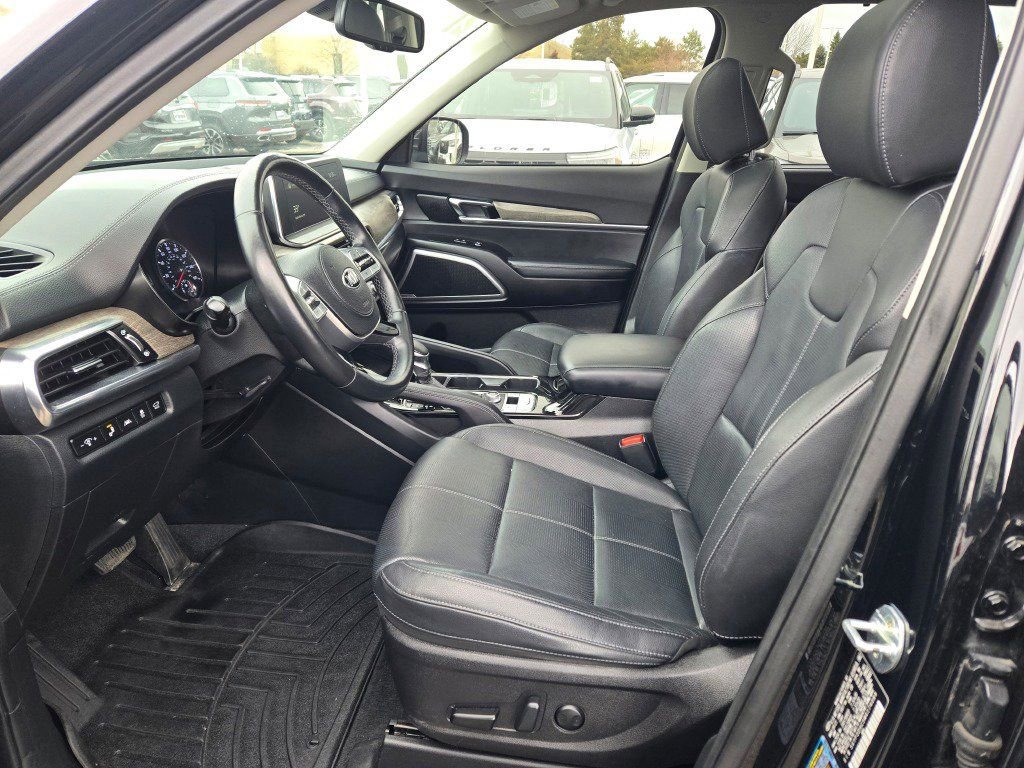 Used 2021 Kia Telluride EX w/ EX Premium Package AWD/4WD image 23