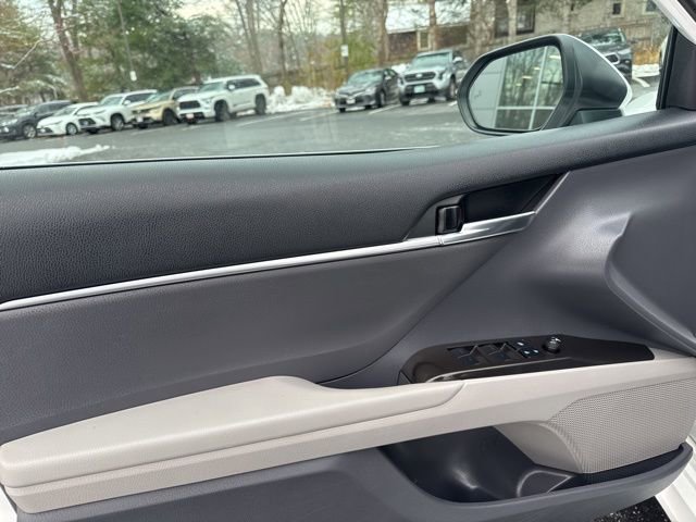 Certified 2022 Toyota Camry LE image 17