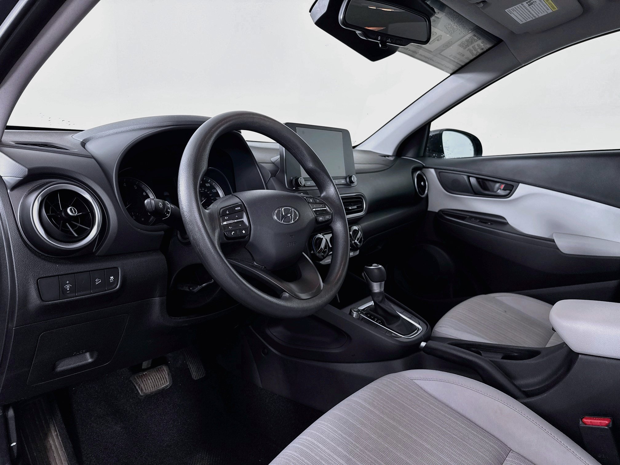 Used 2022 Hyundai Kona SEL FWD image 9