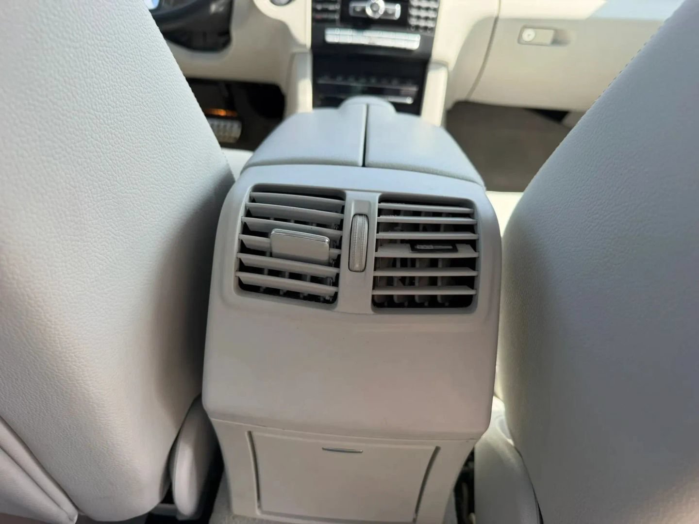 Used 2015 Mercedes-Benz E 350 Sedan image 19