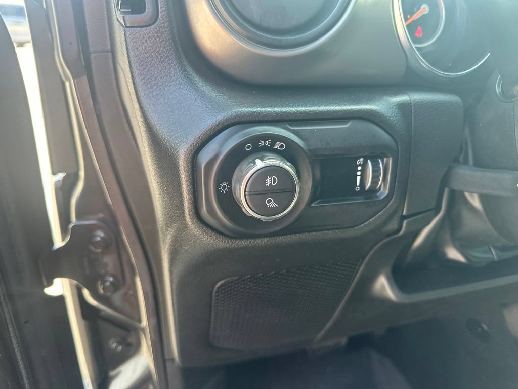 Used 2023 Jeep Gladiator Sport AWD/4WD image 14
