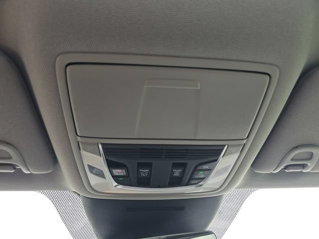 Used 2025 Acura MDX w/ Technology Package FWD image 43