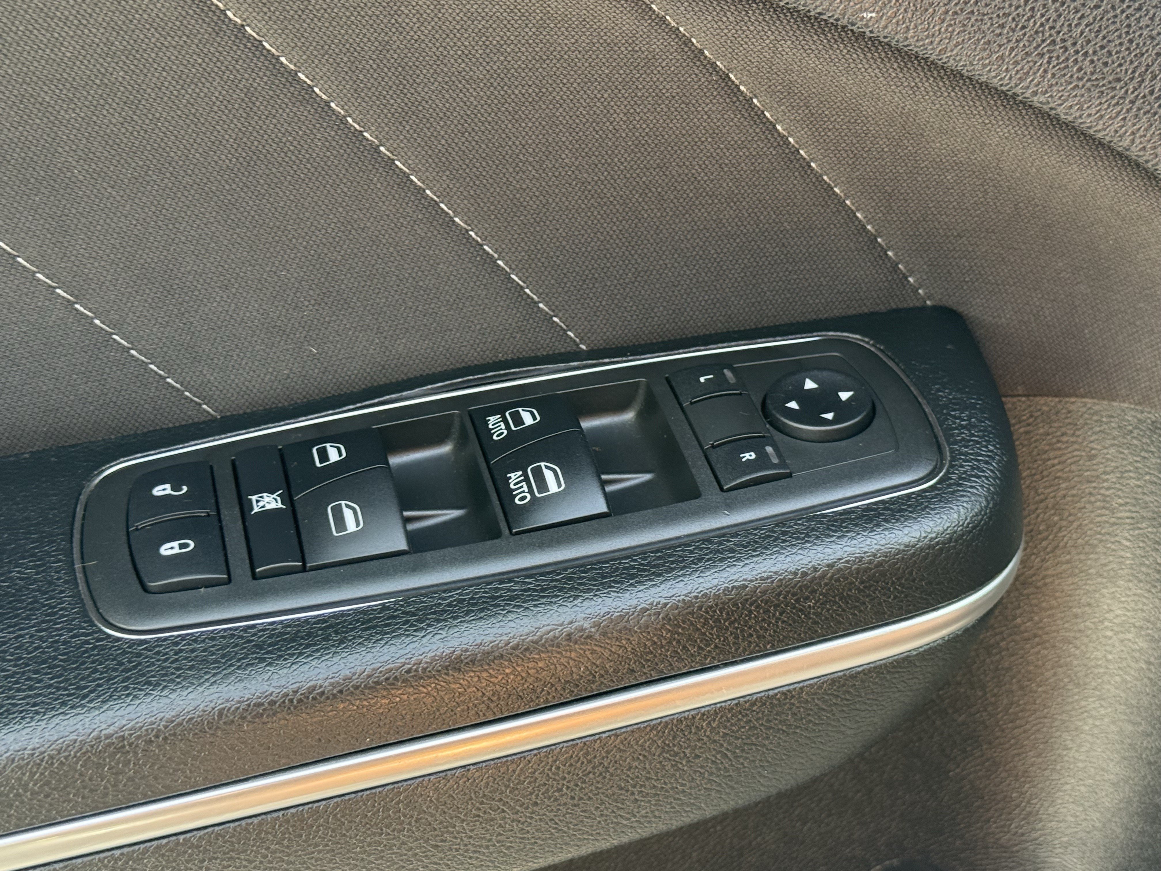 Used 2018 Dodge Charger SXT Plus RWD image 26