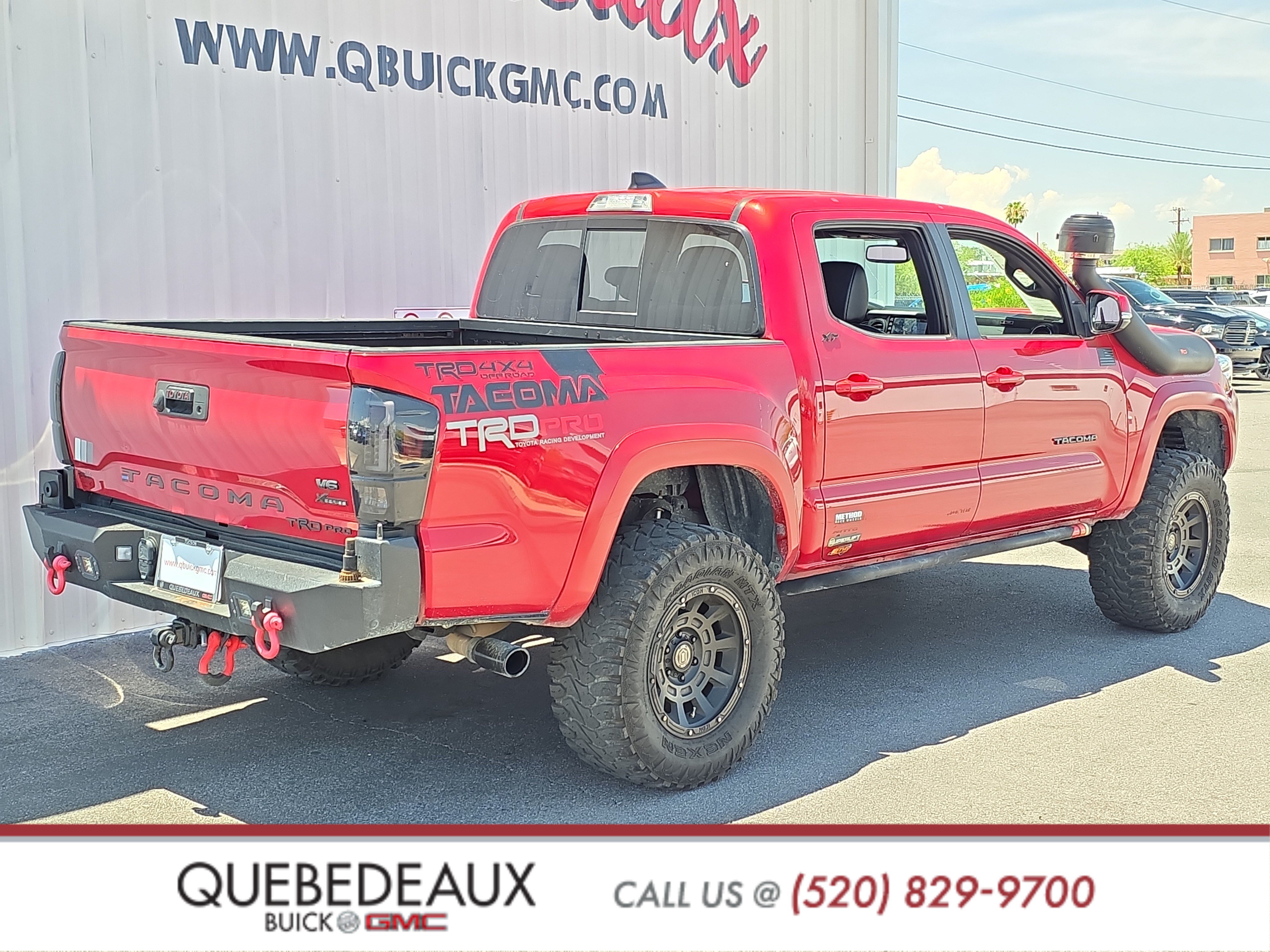 Used 2022 Toyota Tacoma TRD Sport w/ TRD Premium Sport Package AWD/4WD image 7