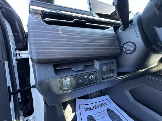 New 2025 GMC Sierra EV Denali image 16